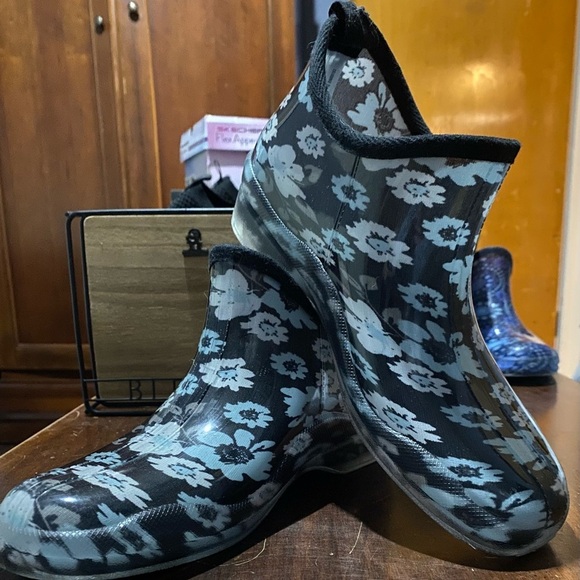 Capelli of New York Shoes - Capelli of New York Black, White, Light Blue Floral Rain Boots
